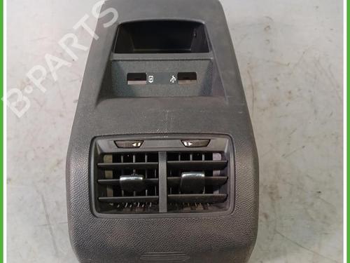 Used Middle console Middle console PEUGEOT 308 III (FB_, FH_, FP_, F3_, FM_) PureTech 130 (FPHNSL, FPHNST) (131 hp) 40072641 40072641
