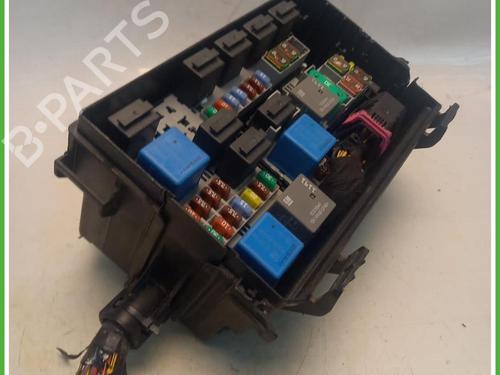 Used Fuse box Fuse box OPEL MERIVA B MPV (S10) 1.6 CDTI (75) (110 hp) 40073677 40073677