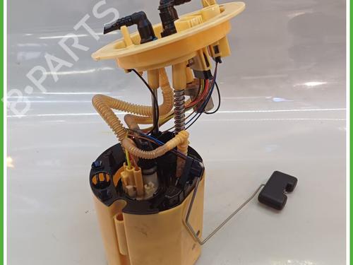 Used Fuel pump AUDI A4 B8 Avant (8K5) 2.0 TDI (143 hp) 21028344