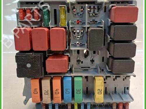 Used Fuse box Fuse box FIAT PANDA (169_) 1.2 (169AXF2A, 169AXF1A) (69 hp) 40147871 40147871