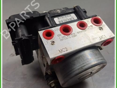 Used ABS pump FIAT GRANDE PUNTO (199_) 1.2 (65 hp) 15554057