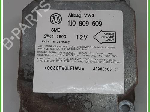 Used Control unit VW GOLF IV (1J1) 1.4 16V (75 hp) 13397401