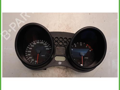 Used Instrument cluster Instrument cluster ALFA ROMEO GTV (916_) 2.0 T.SPARK 16V (916.C2__, 916C2C00) (150 hp) 40074783 40074783