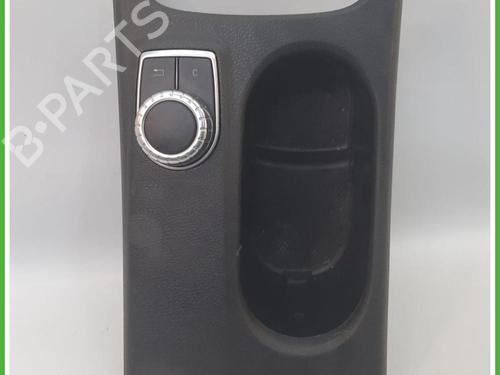 Used Middle console Middle console MERCEDES-BENZ A-CLASS (W176) A 180 CDI / d (176.012) (109 hp) 40135100 40135100