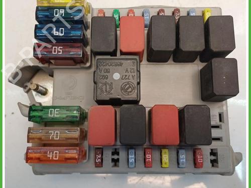 Used Fuse box Fuse box FIAT PUNTO (188_) 1.2 Natural Power (60 hp) 40147850 40147850