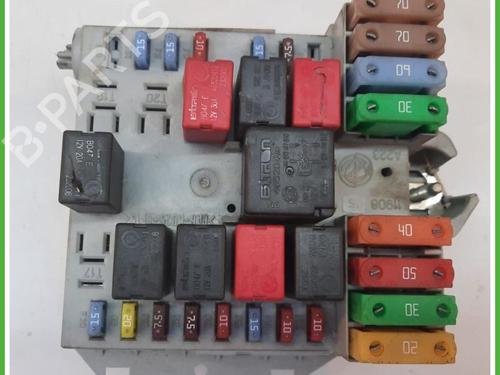 Used Fuse box Fuse box LANCIA Y (840_) 1.2 (840AA, 840AF1A) (60 hp) 40131718 40131718