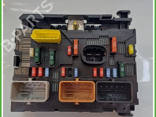 Used Fuse box CITROËN C3 Pluriel (HB_) 1.4 (73 hp) 17737528