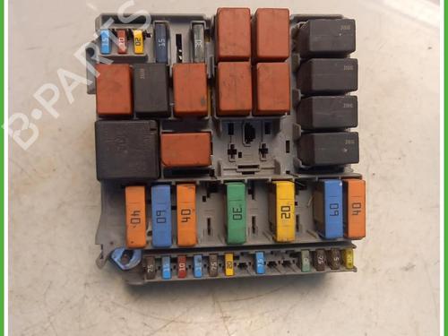 Used Fuse box Fuse box FIAT FIORINO Box Body/MPV (225_) 1.3 D Multijet (225BXD1A, 225BXB1A, 225BXB11) (75 hp) 40075142 40075142
