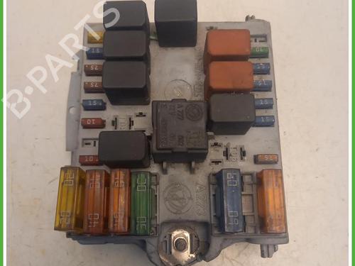 Used Fuse box Fuse box LANCIA THESIS (841_) 3.0 V6 (841AXC1101) (215 hp) 40074271 40074271