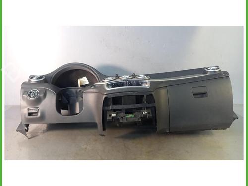 Used Dashboard Dashboard MERCEDES-BENZ GLA-CLASS (X156) GLA 220 d (156.903) (177 hp) 40075535 40075535