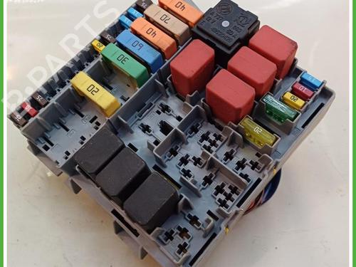 Used Fuse box Fuse box FIAT PANDA (169_) 1.2 (169.AXB11, 169.AXB1A) (60 hp) 40137031 40137031
