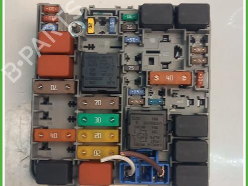 Used Fuse box FIAT PUNTO (199_) 1.2 (199AXZ1A, 199BXZ1A) (69 hp) 30198185