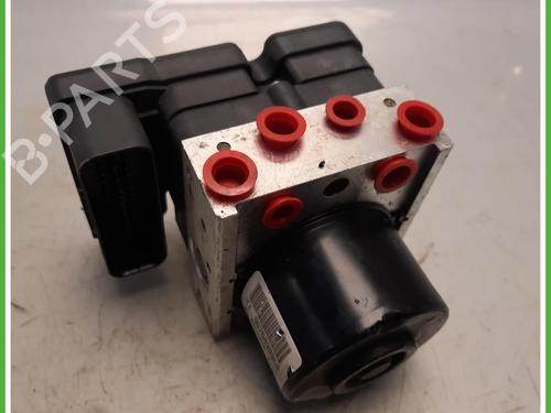 Used ABS pump ABS pump TOYOTA YARIS (_P1_) 1.4 D-4D (NLP10_, NLP10R) (75 hp) 40073076 40073076