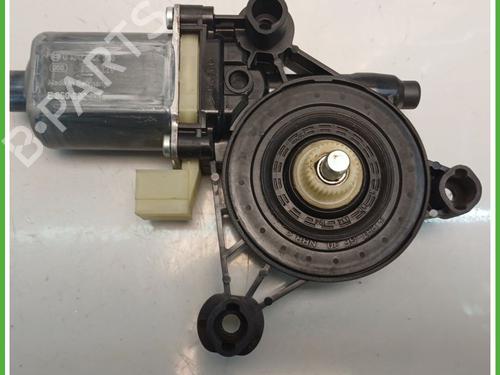 Used Left front window motor AUDI A3 Sportback (8VA, 8VF) 2.0 TDI (150 hp) 28083695