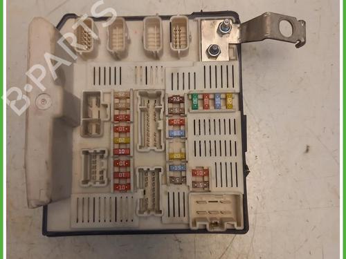 fuse-box-renault-scenic-ii-jm01_-2003-2004-2005-2006-2007-2008-2009-2010-40074472 main image