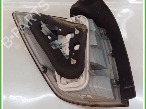 Right taillight OPEL ASTRA H Estate (A04) 1.7 CDTI (L35) | BP15647617C35 