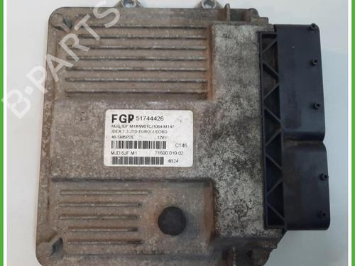 Used Engine control unit (ECU) Engine control unit (ECU) FIAT PUNTO (176_) 1.7 TD (176AT) (63 hp) 40131610 40131610