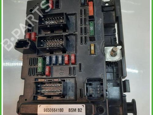 Used Fuse box Fuse box PEUGEOT 206 Hatchback (2A/C) 1.1 i (60 hp) 40133627 40133627