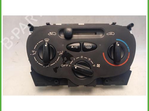 Used Climate control Climate control PEUGEOT 206 Hatchback (2A/C) 1.1 i (60 hp) 40076086 40076086