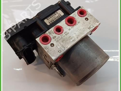 Used ABS pump PEUGEOT 307 (3A/C) 1.4 16V (88 hp) 17513693