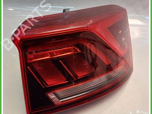 right-taillight-vw-t-roc-a11-d11-2017-40142499 main image