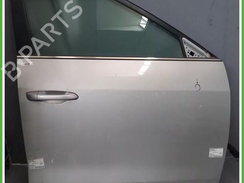 Used Right front door Right front door SSANGYONG XLV SUV e-XGi 160 (128 hp) 40145300 40145300
