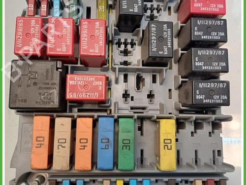 Used Fuse box Fuse box FIAT PANDA (169_) 1.4 Natural Power (169AXHIA) (78 hp) 40147896 40147896