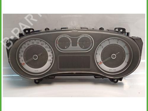 Used Instrument cluster FIAT 500L (351_, 352_) 1.3 D Multijet (199LXY1A, 199LXY11) (84 hp) 23456281