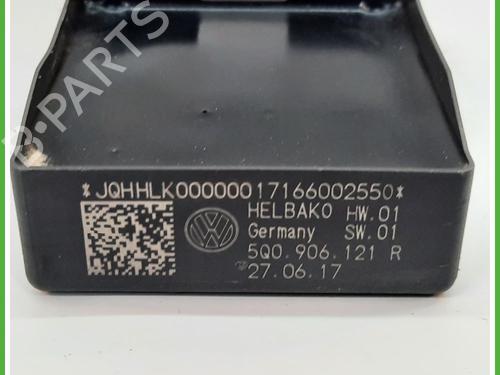 Control unit SKODA OCTAVIA III Combi (5E5, 5E6) 2.0 TDI | BP13100989M11 