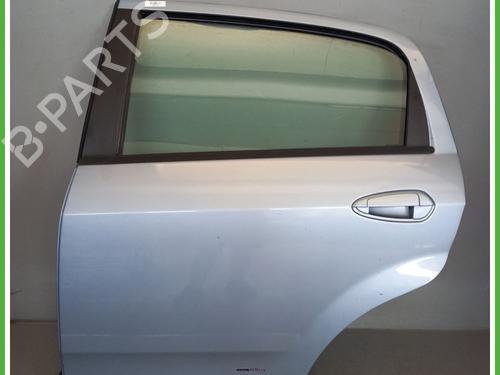 Used Left rear door FIAT GRANDE PUNTO (199_) 1.2 (65 hp) 13897651