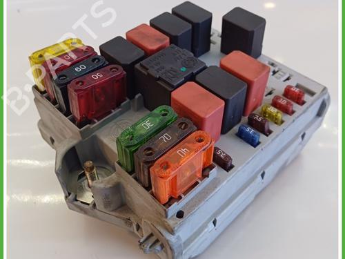 Fuse box FIAT PUNTO (188_) 1.2 16V 80 (188.233, .235, .253, .255, .333, .353, .639,... | BP19083987E1