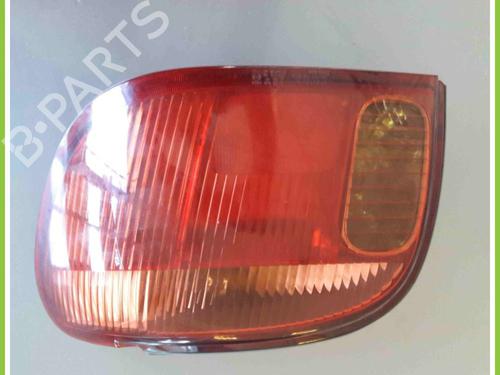 Used Right taillight TOYOTA YARIS (_P1_) 1.0 (SCP10_, SCP10R) (65 hp) 13737209
