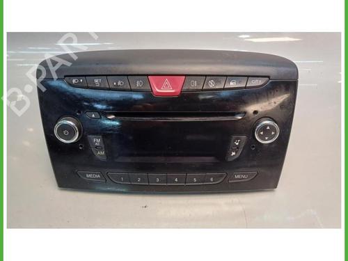 Used Radio Radio LANCIA YPSILON (312_) 1.3 D Multijet (312.YXE1A, 312.YXU1A) (95 hp) 40142886 40142886