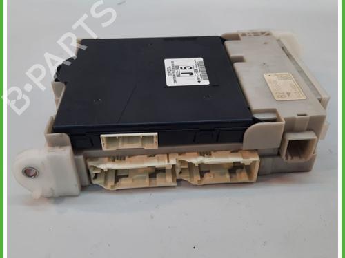 Fuse box TOYOTA IQ (_J1_) 1.0 (KGJ10_, KGJ10R) | BP13419363E1