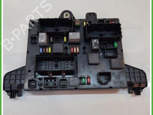 Used Fuse box Fuse box LANCIA Y (840_) 1.2 (840AA, 840AF1A) (60 hp) 40132784 40132784