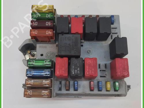 Used Fuse box Fuse box LANCIA YPSILON (843_) 1.3 JTD (843.AXD11, 843.AXD1A) (70 hp) 40134932 40134932