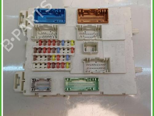 Used Fuse box Fuse box VOLVO V40 Hatchback (525) D2 (114 hp) 40143182 40143182