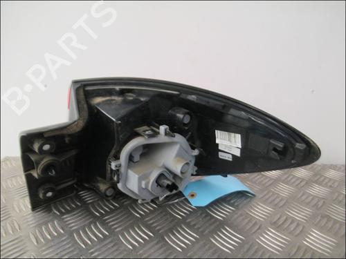 left-taillight-renault-captur-i-j5_-h5_-2013-27393465 main image