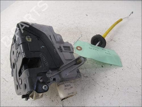 Used Front left lock AUDI A4 B7 Avant (8ED) 2.0 TDI 16V (140 hp) 17135174
