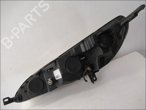 Right headlight PEUGEOT 407 (6D_) 2.0 HDi 135 (6DRHRH, 6DRHRE, 6DRHRG, 6DRHRJ) | BP15274571C29 
