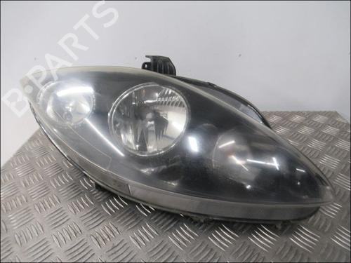 Right headlight SEAT LEON (1P1) 2.0 TDI 16V | BP29757437C29