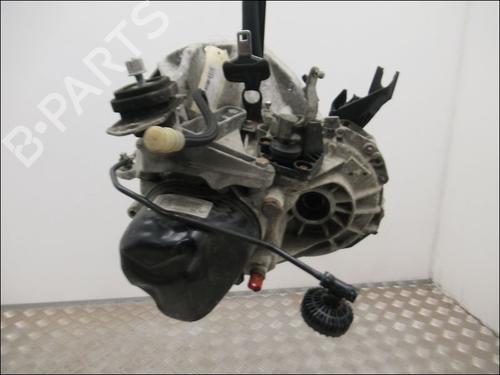 manual-gearbox-renault-clio-iii-br01-cr01-15-dci-8201115695-2005-2006-2007-2008-2009-2010-2011-2012-2013-2014-22441145 main image