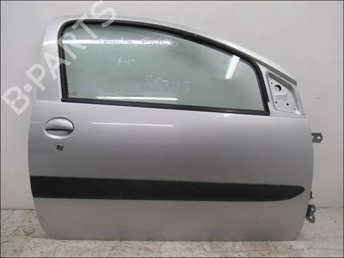 Used Right front door TOYOTA AYGO (_B1_) 1.0 (KGB10_, KGB10R) (68 hp) 15420123