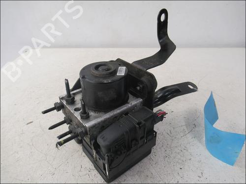 Used ABS pump FORD FIESTA VI (CB1, CCN) 1.4 TDCi (68 hp) 15418957