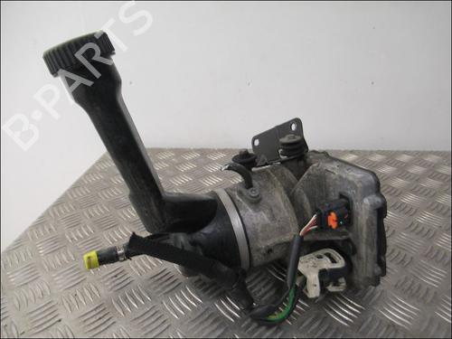 Used Steering pump PEUGEOT 308 I (4A_, 4C_) 2.0 HDi (150 hp) 24575853
