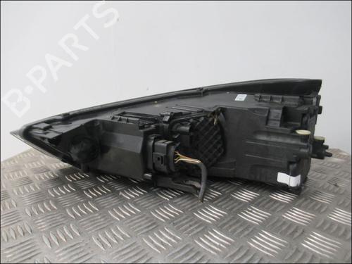 Used Right headlight AUDI A1 (8X1, 8XK) 1.4 TDI (90 hp) 30979150