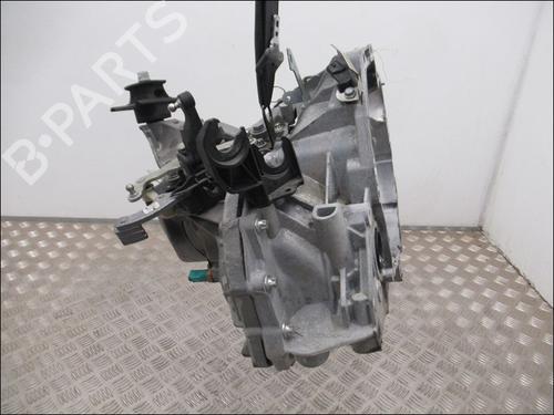 gearbox-renault-clio-v-b7_-2019-30892628 main image