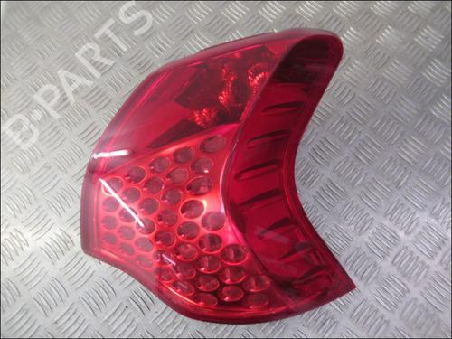 Right taillight PEUGEOT 3008 I MPV (0U_) 2.0 HDi Hybrid4 (0URHCA) | BP28120778C35 