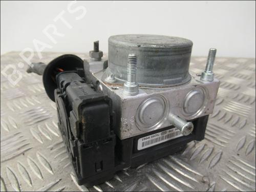 Used ABS pump RENAULT CLIO III Grandtour (KR0/1_) 1.5 dCi (KR0F) (86 hp) 18351802