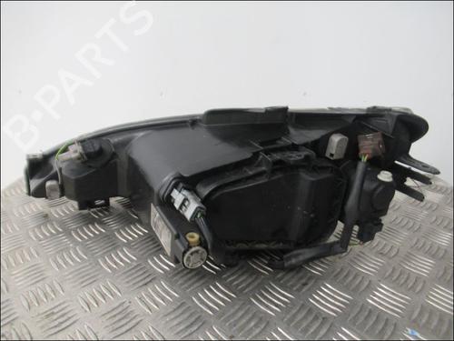 Used Right headlight PEUGEOT 206 SW (2E/K) 2.0 HDi (90 hp) 31843560